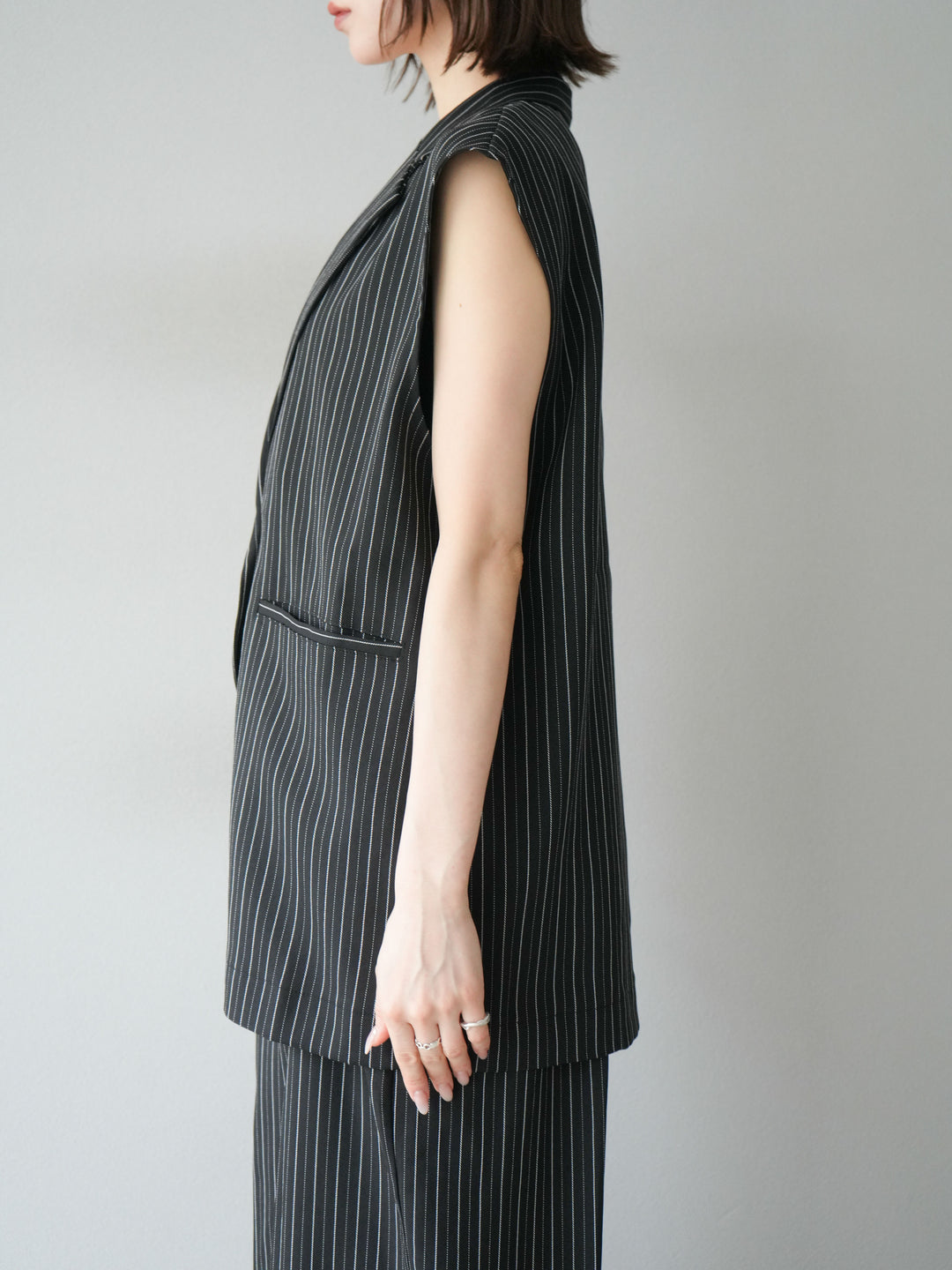 [予約]ヘリンボーンストライプジレ/ブラック