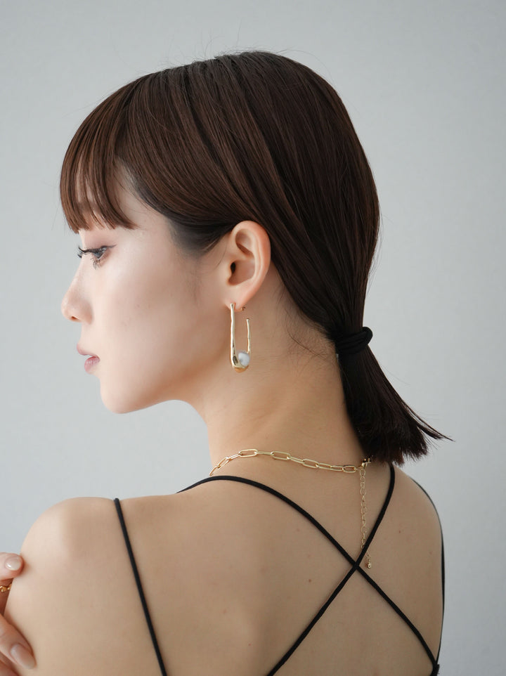 [預訂] 珍珠圖案橢圓形穿孔/金色