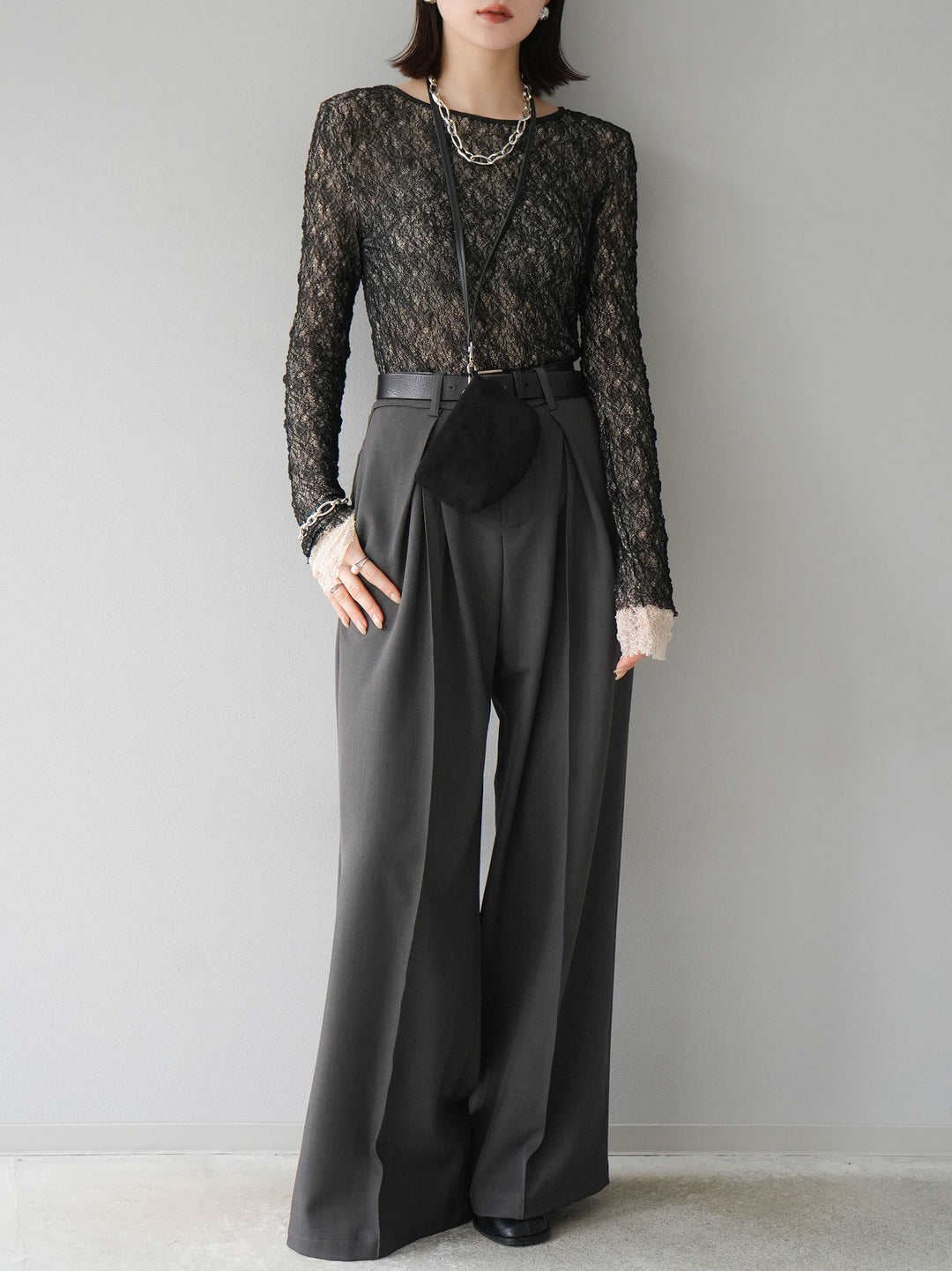 [予約]ストラップ付スエードポーチ/ブラック