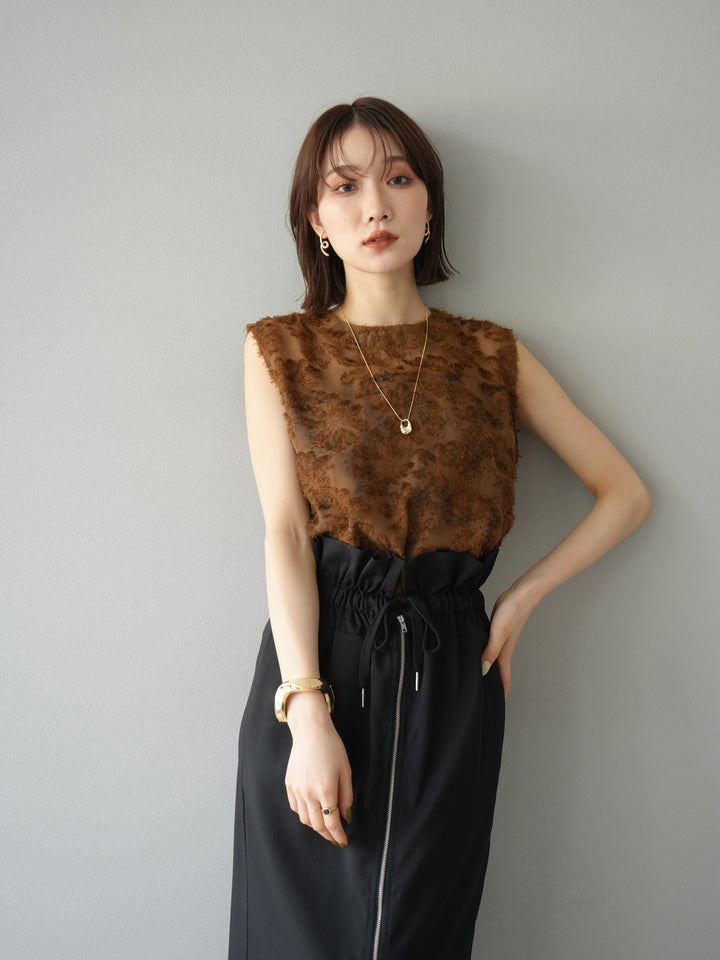 [予約]ニュアンスフリンジジャガードノースリーブブラウス/ブラウン