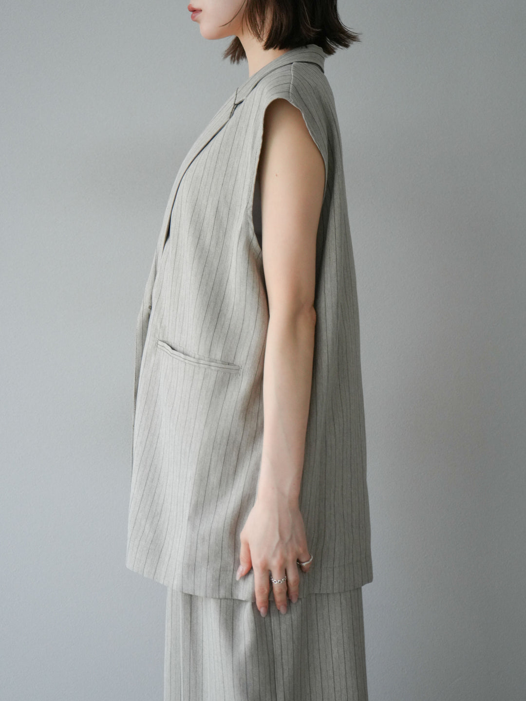 [予約]ヘリンボーンストライプジレ/グレージュ