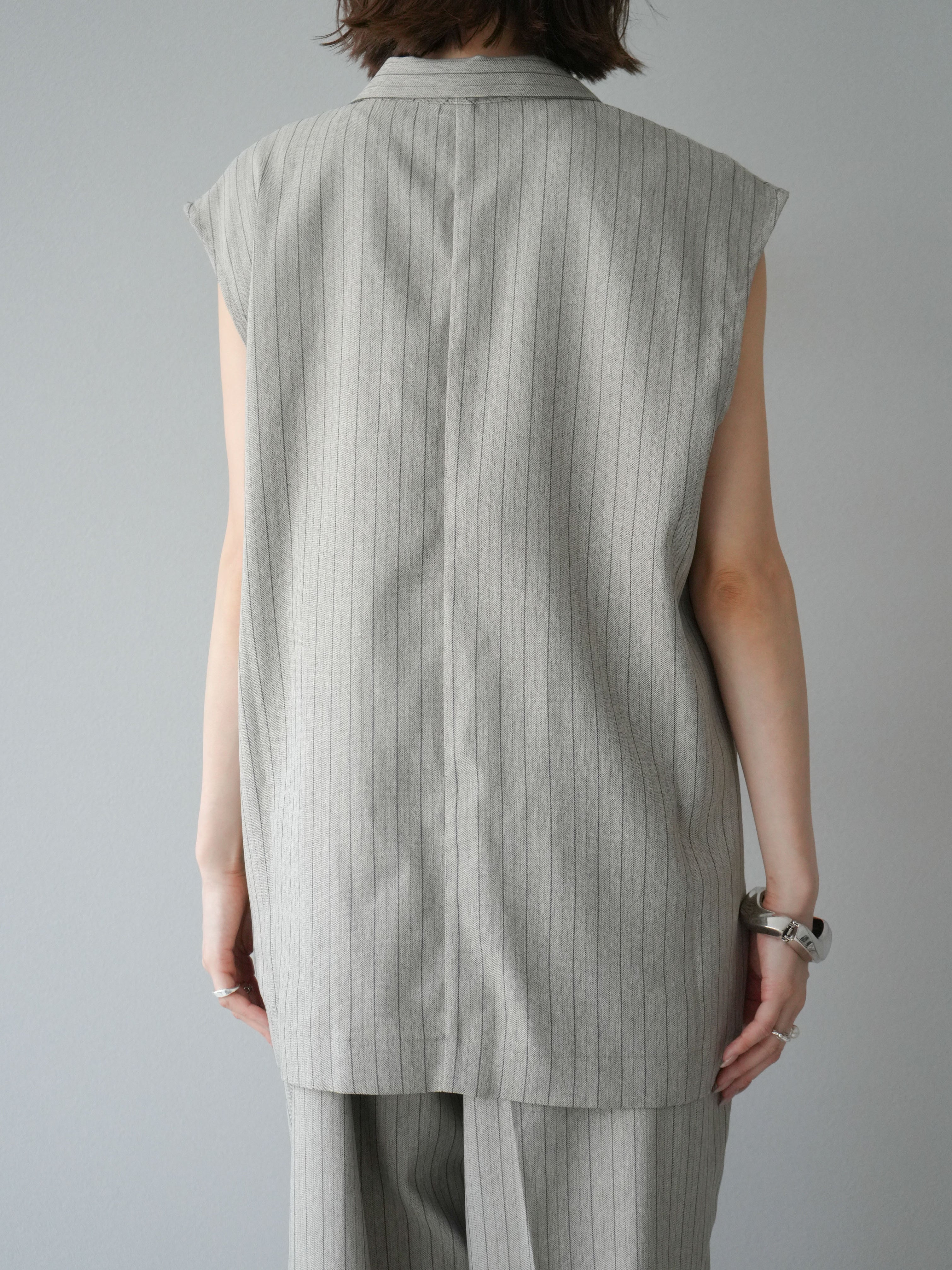 予約]ヘリンボーンストライプジレ/グレージュ – Lumier