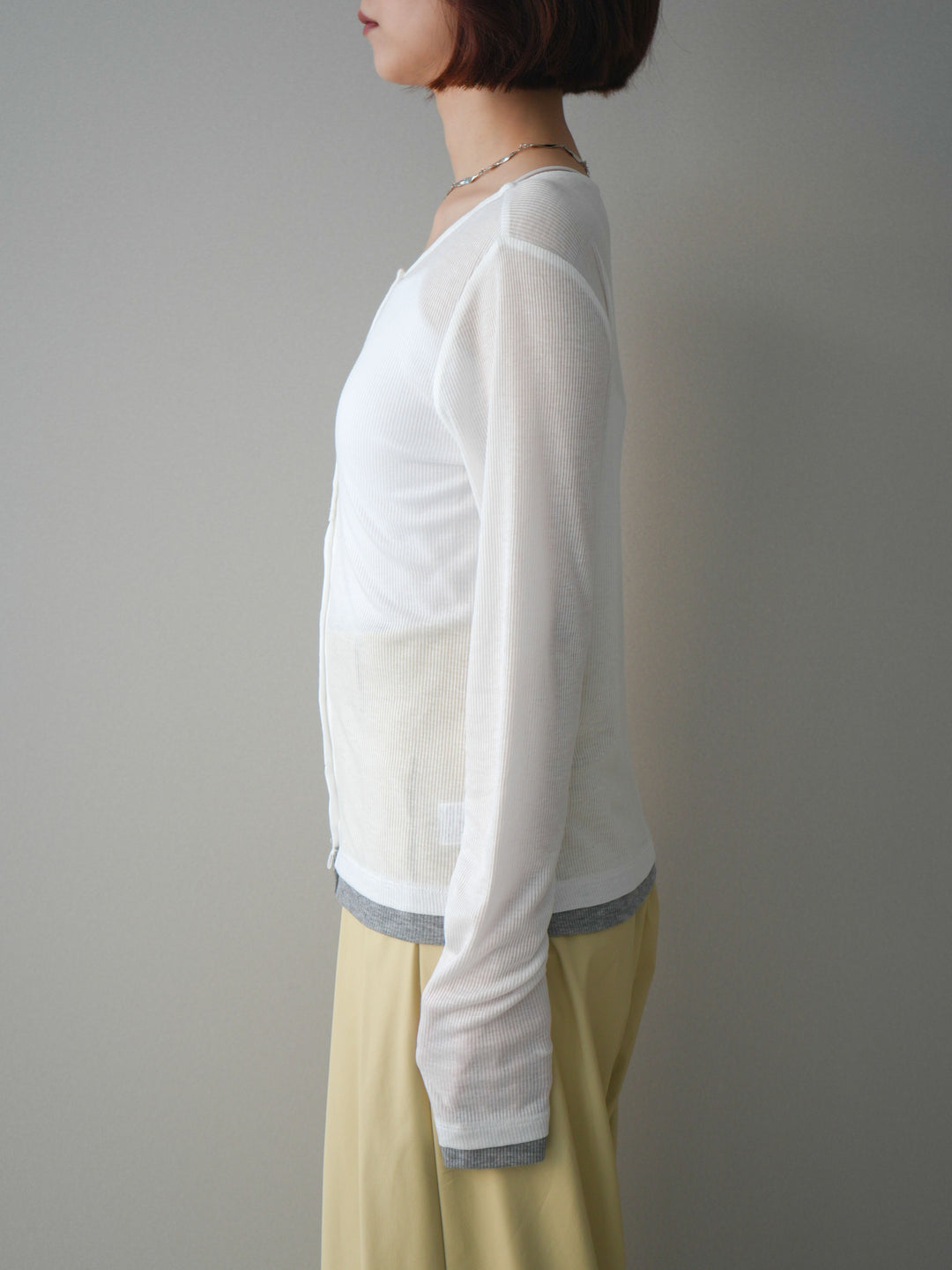 [予約]シアーリブバイカラーカーディガン/white