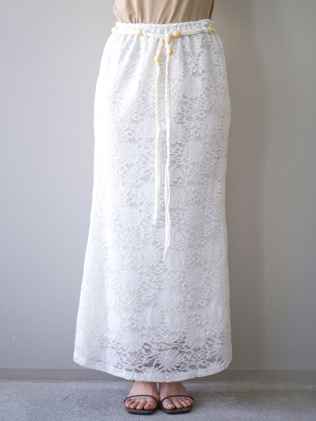 [予約]コードベルト付フラワーレーススカート/white