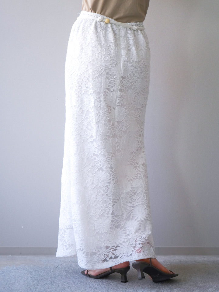 [予約]コードベルト付フラワーレーススカート/white