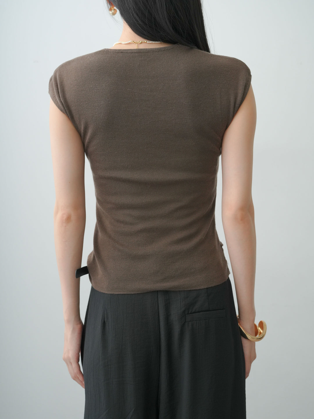 [予約]フロントレイヤードVネックニットトップス/brown