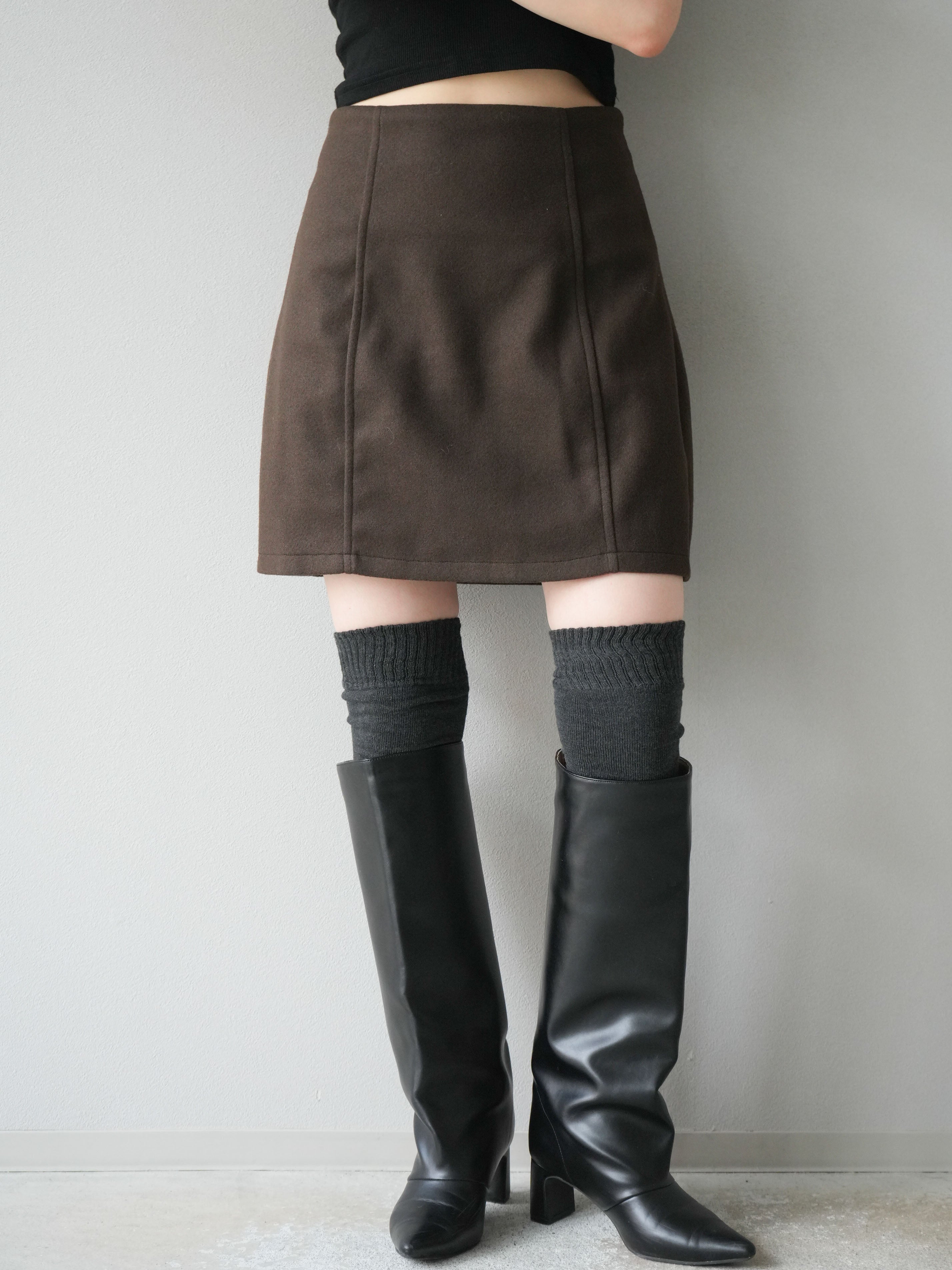予約]フェイクウールコクーンミニスカート/ブラウン – Lumier