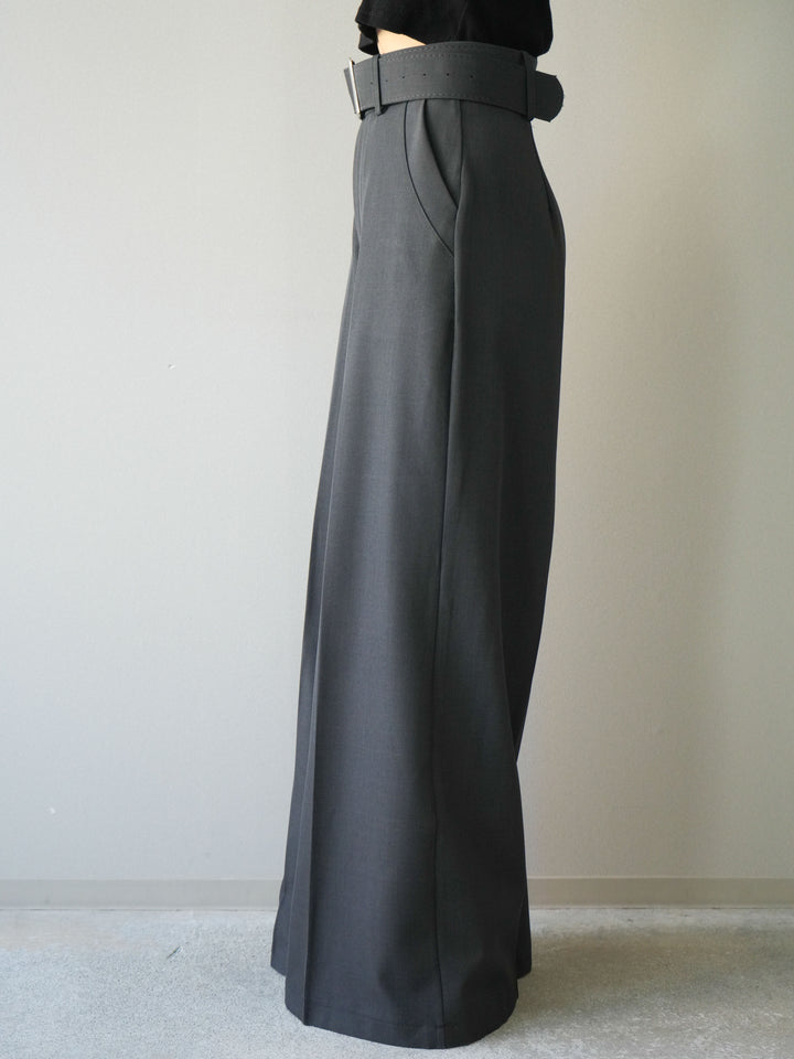 [予約]シルバーバックルドレープワイドスラックス/gray