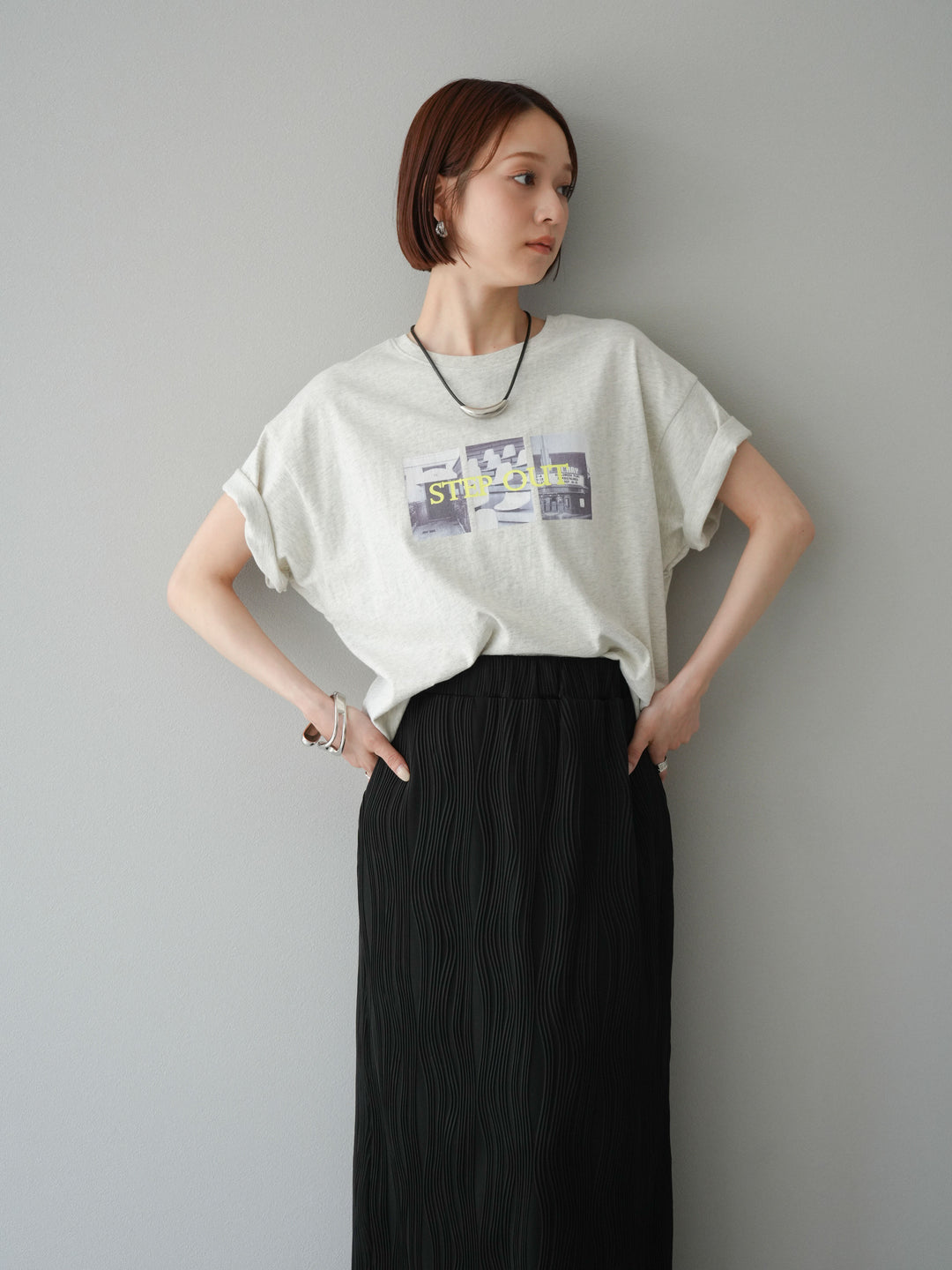 [SET]ネオンロゴコラージュフォトプリントオーバーTシャツ+選べるアクセセット(2set)