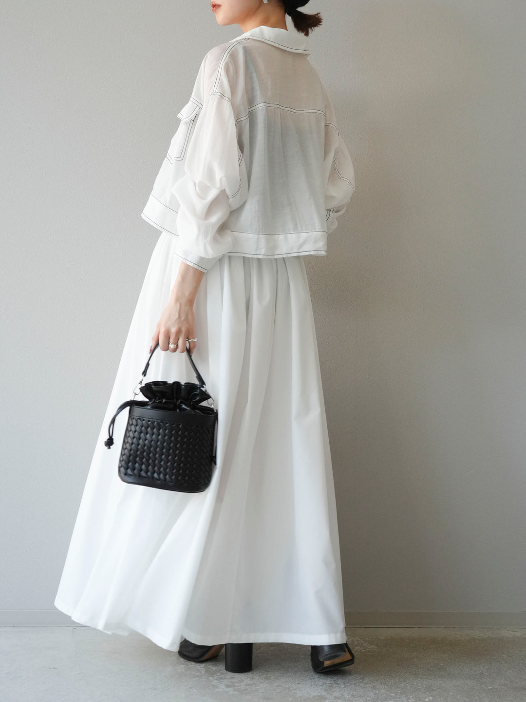 [SET] 縫合透視短外套 + 寬大蓬蓬裙 (2 套)