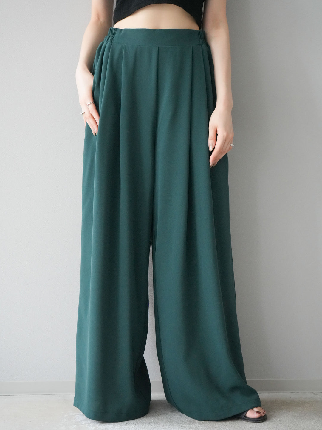 [予約]レーヨンライクタックワイドパンツ/グリーン