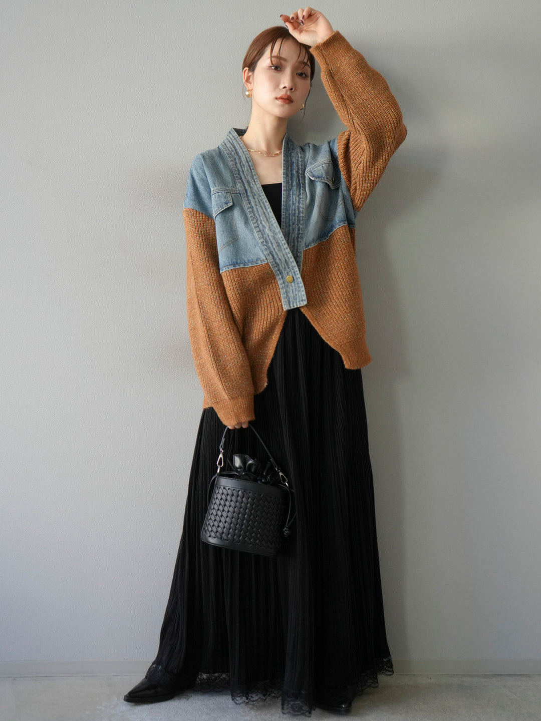 [SET]デニム切替ネップニットカーディガン+裾レーススウェードプリーツマキシスカート(2set)