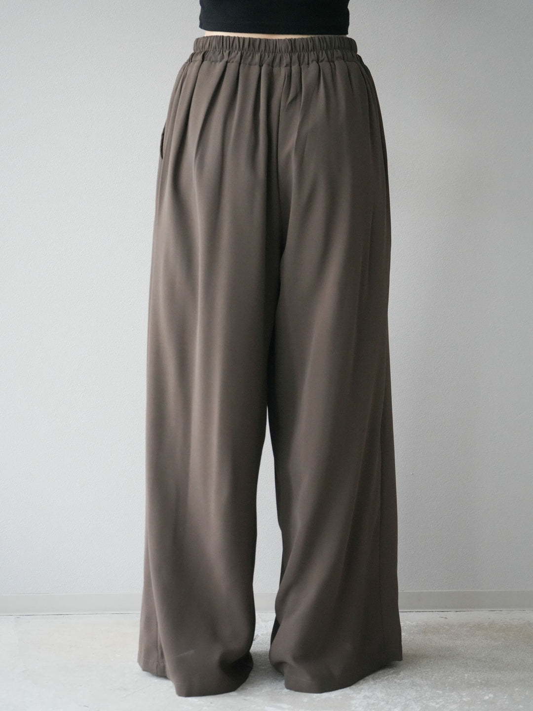 [予約]レーヨンライクタックワイドパンツ/モカ