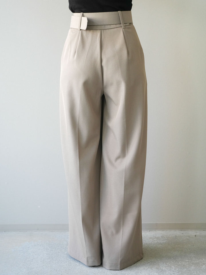 [予約]シルバーバックルドレープワイドスラックス/greige