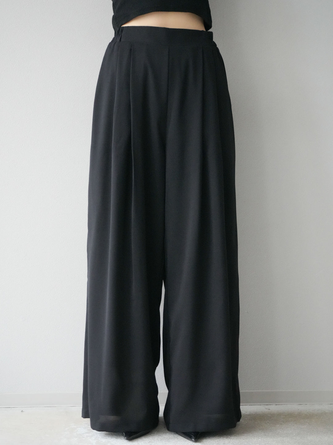 [予約]レーヨンライクタックワイドパンツ/ブラック
