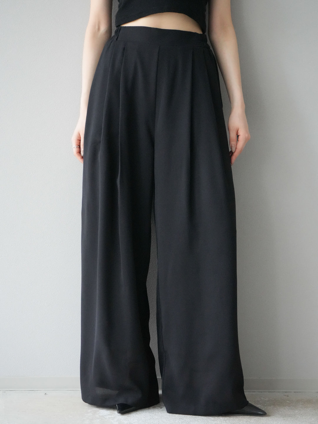 [予約]レーヨンライクタックワイドパンツ/ブラック