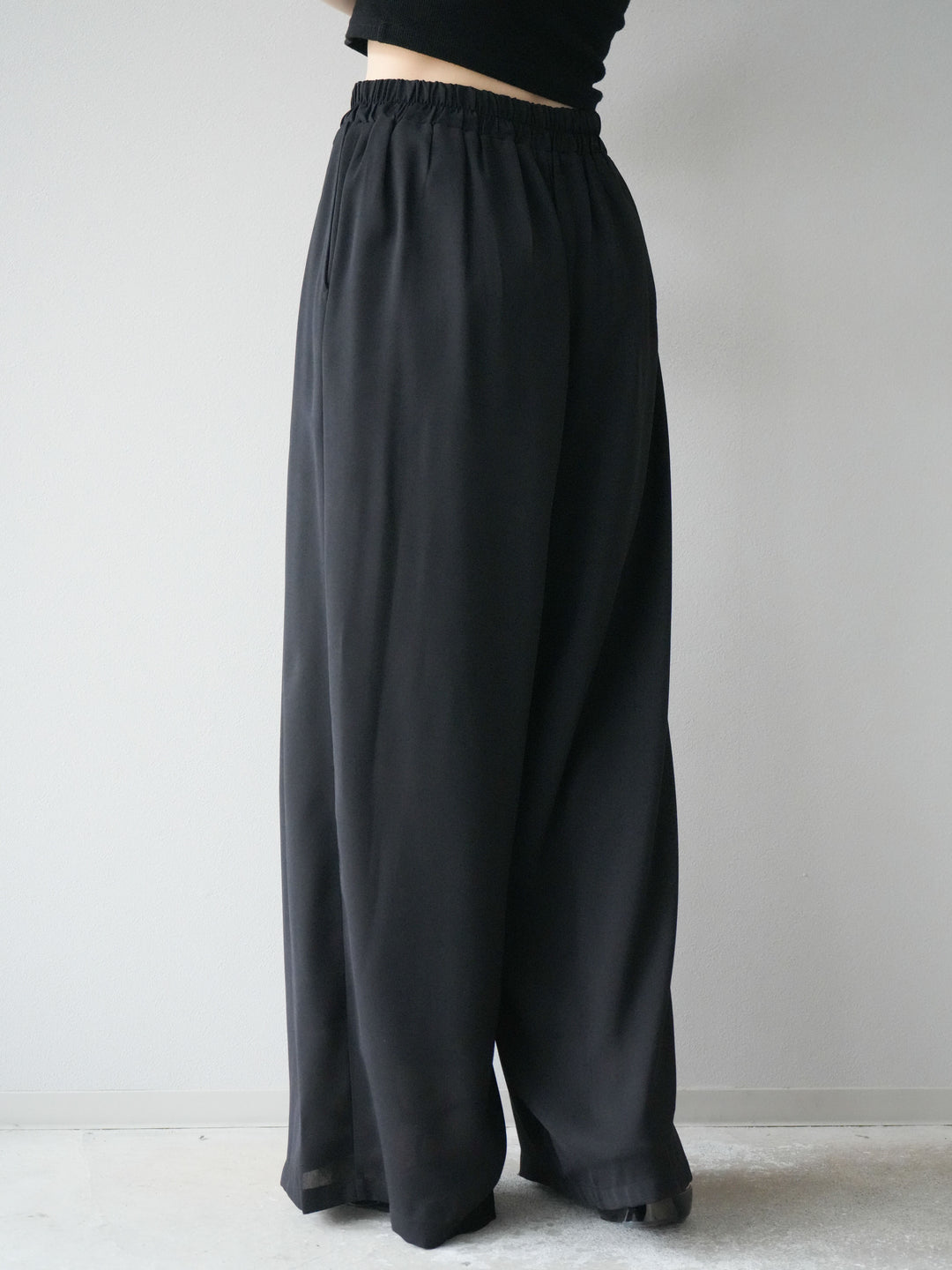 [予約]レーヨンライクタックワイドパンツ/ブラック