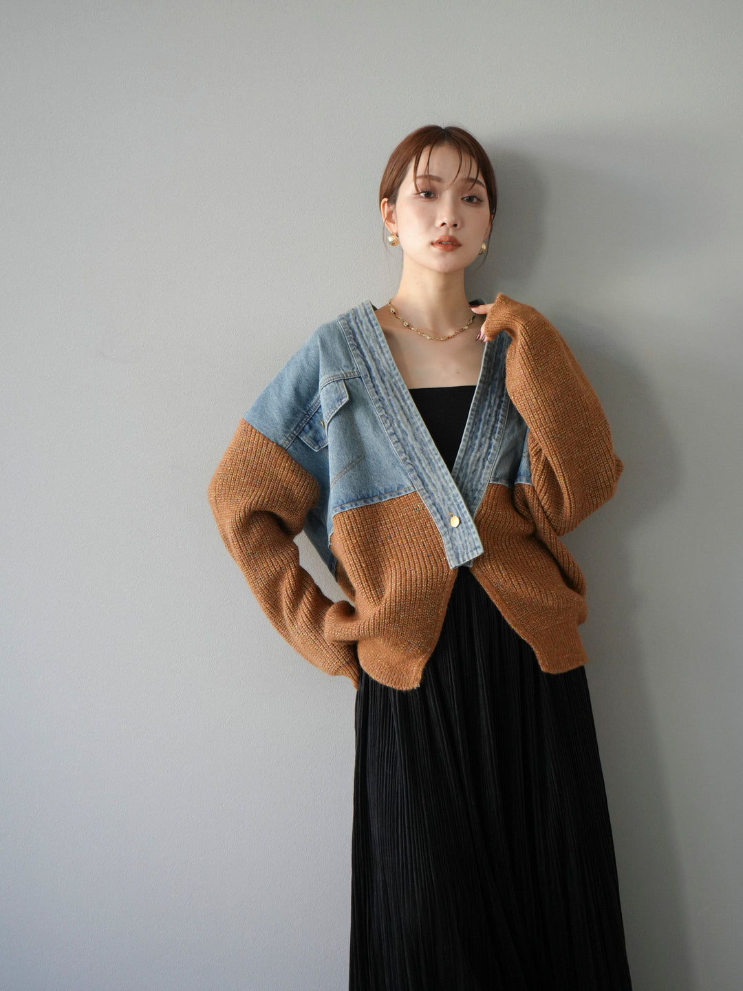 [SET]デニム切替ネップニットカーディガン+裾レーススウェードプリーツマキシスカート(2set)