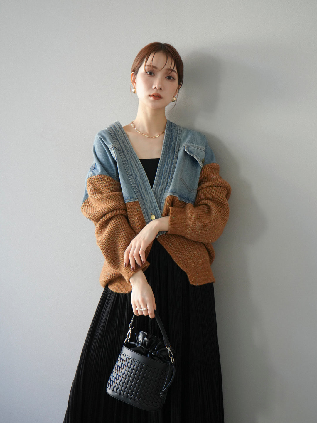 [SET]デニム切替ネップニットカーディガン+裾レーススウェードプリーツマキシスカート(2set)