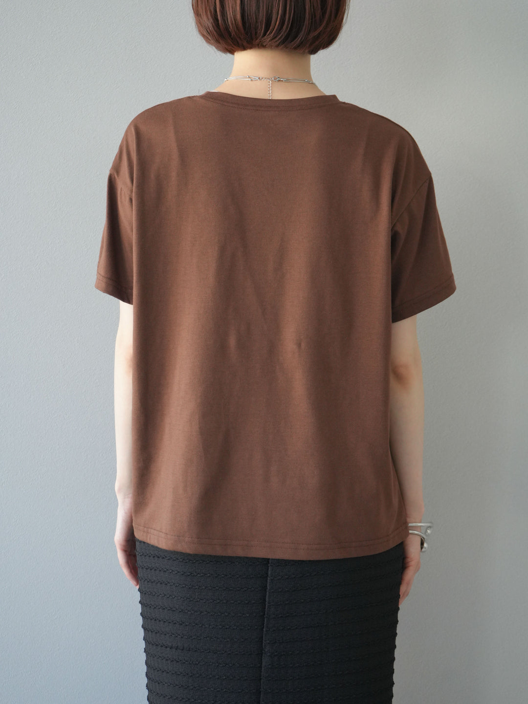 [予約]コード刺繍ロゴTシャツ/ブラウン