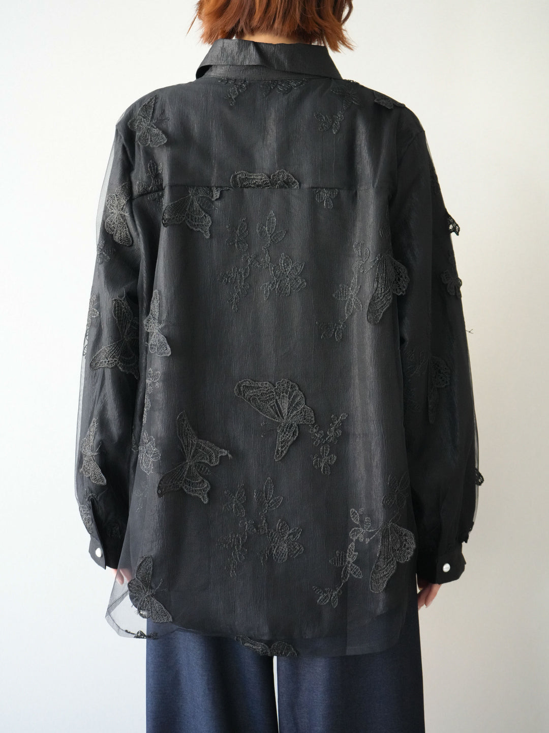 [予約]3Dバタフライエンブロイダリーブラウス/black