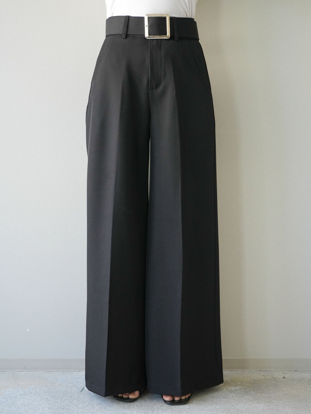 [予約]シルバーバックルドレープワイドスラックス/black