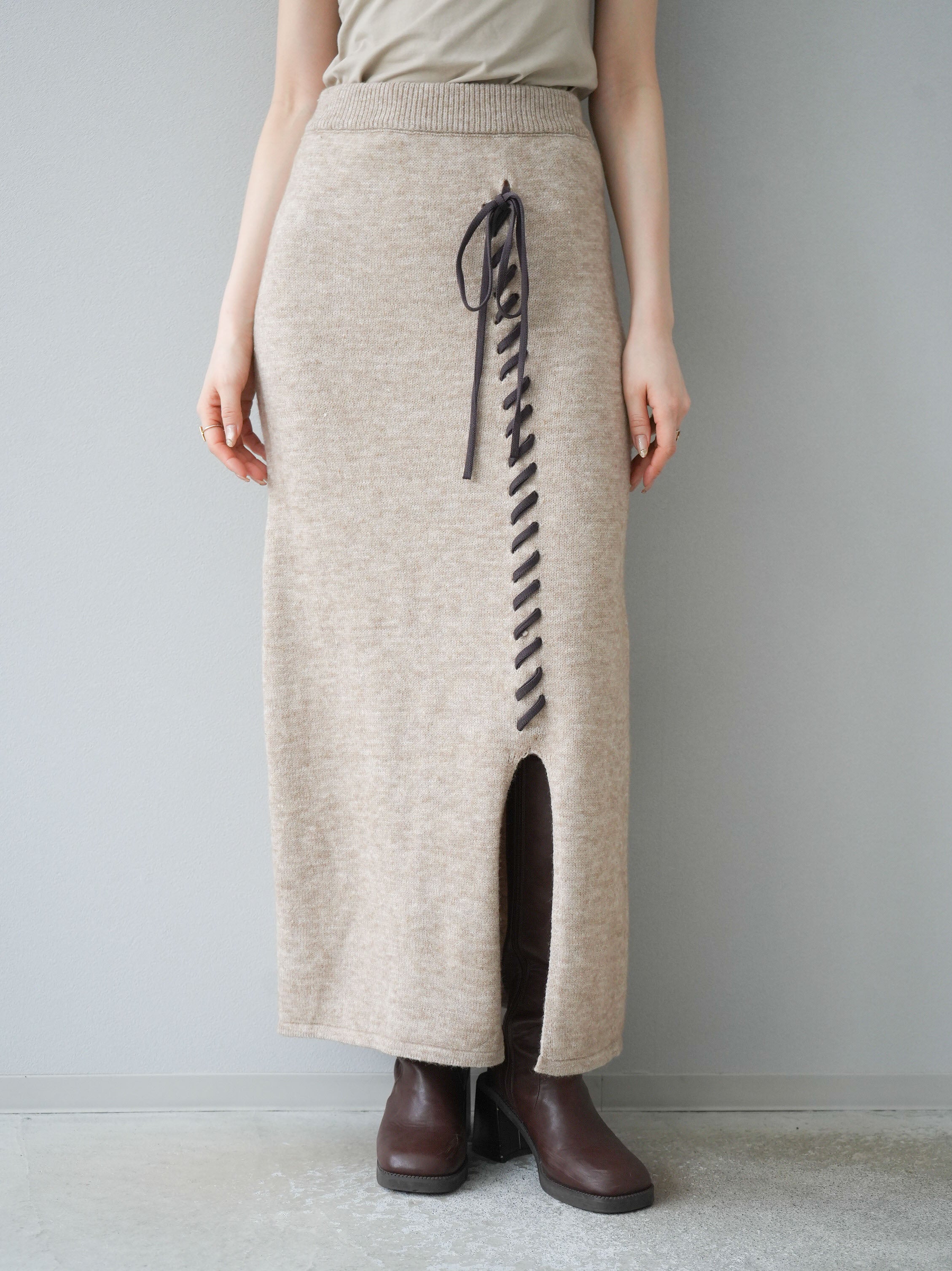予約]ハンドステッチ配色デザインスカート/ベージュ – Lumier