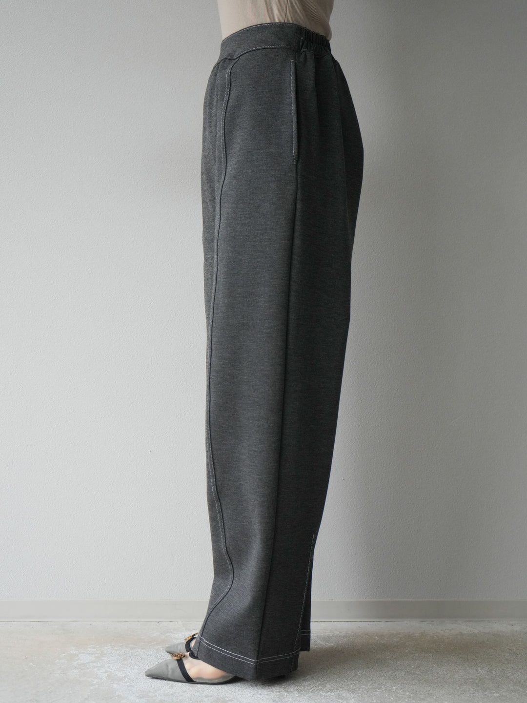 [予約]ステッチポンチライクパンツ/チャコール