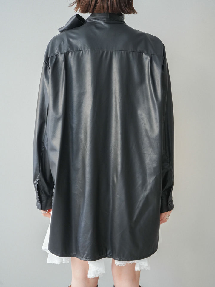 [予約]フェイクレザーボウタイブラウス/black