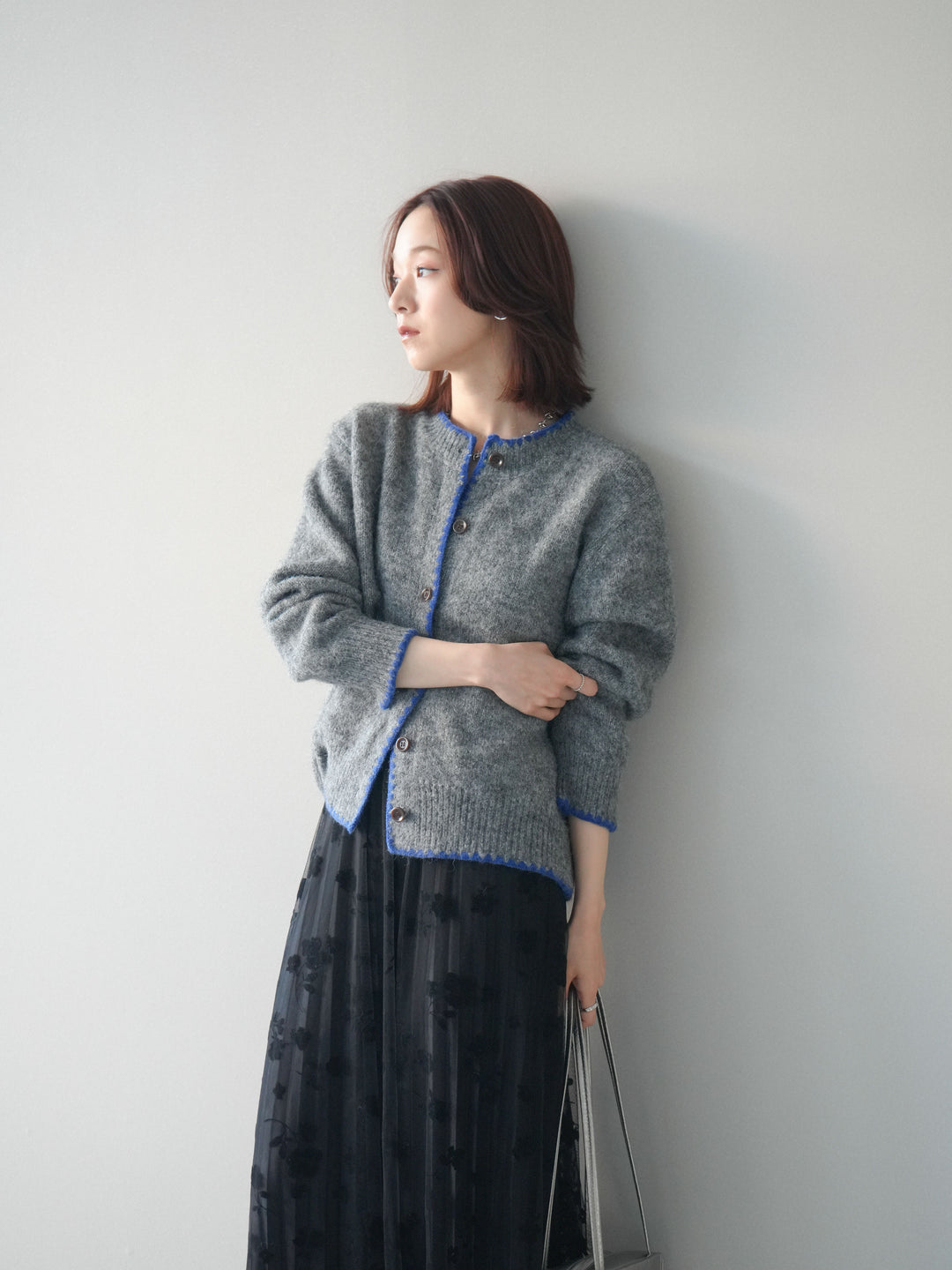 [SET]三角ステッチニットカーディガン+フラワーフロッキーチュールプリーツスカート(2set)