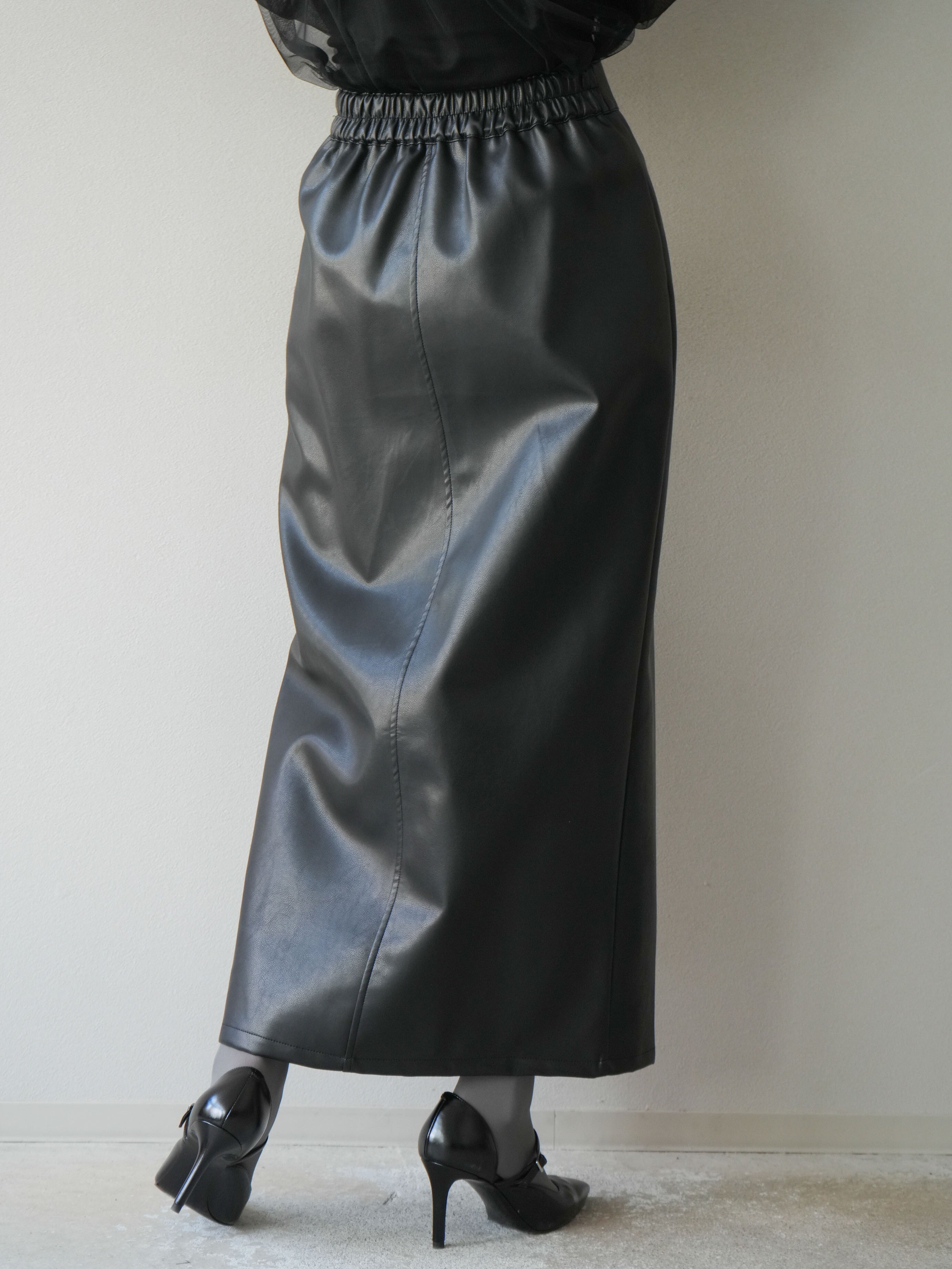 予約]フェイクレザーZIPタイトスカート/ブラック – Lumier