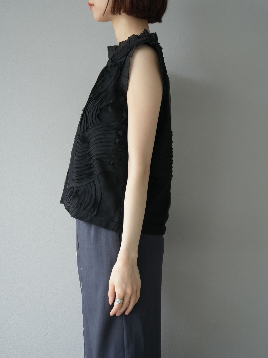 [予約]チュールジャガードノースリブラウス/ブラック