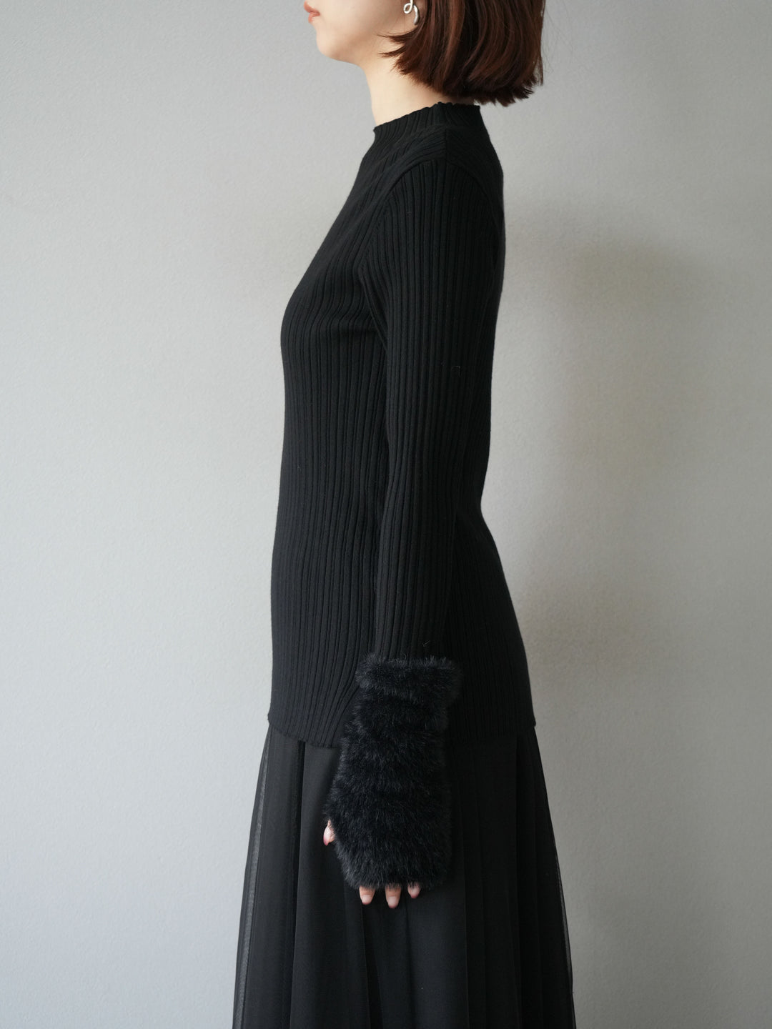 [予約]アームシャギーランダムリブニットトップス/ブラック