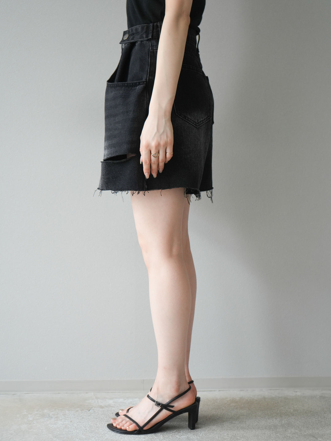 【預購】寬鬆半身牛仔褲/黑色