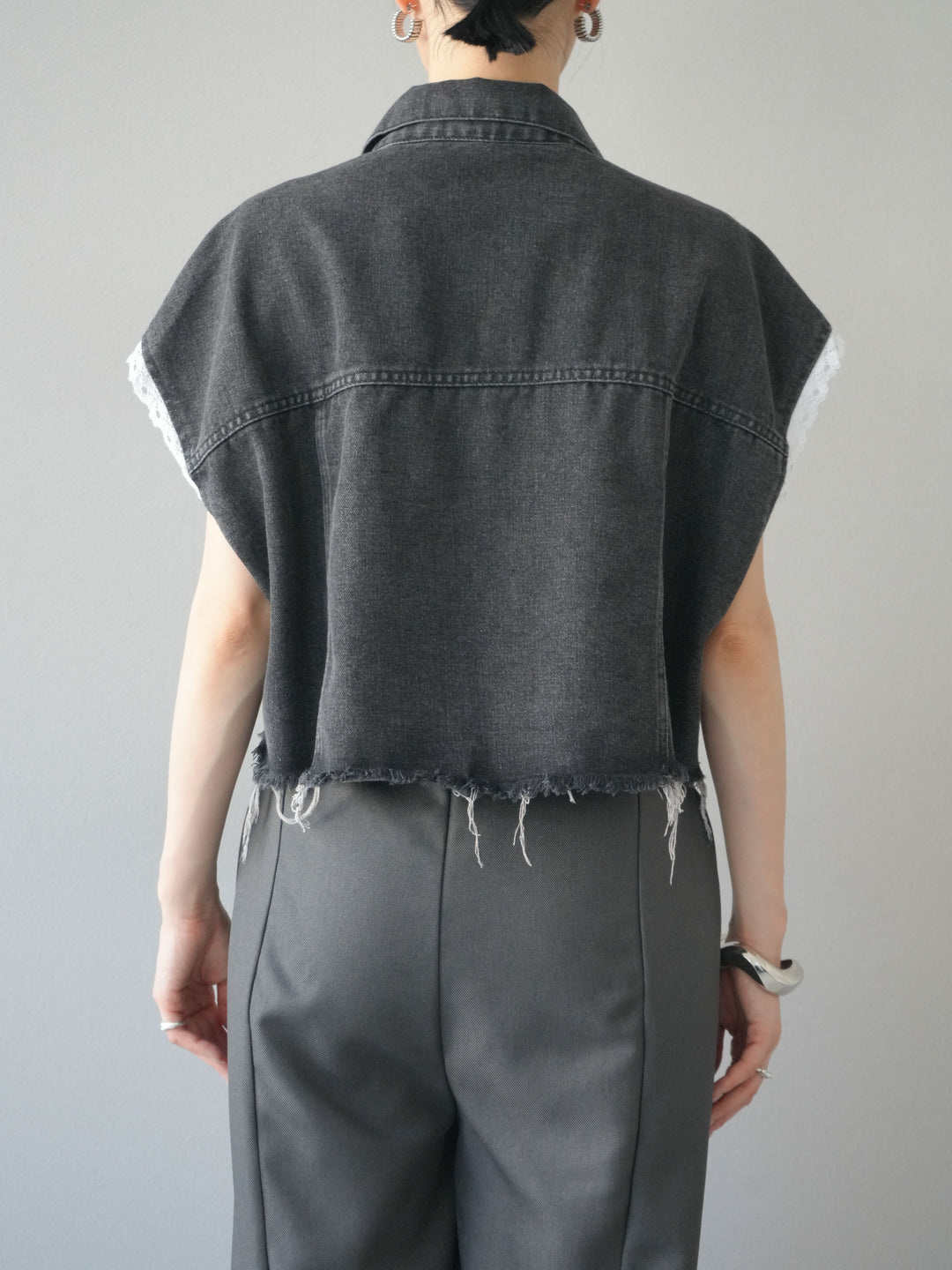 [予約]袖レースダメージデニムショートジャケット/ブラック