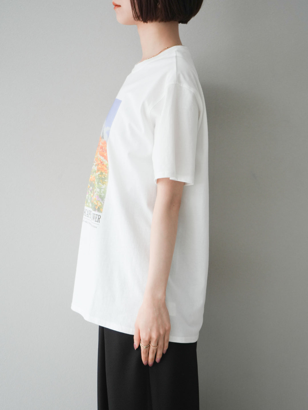 【預購】花朵照片T卹/米白色