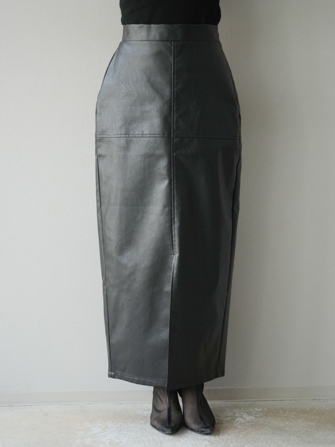 [予約]フェイクレザーフロントスリットスカート/ブラック