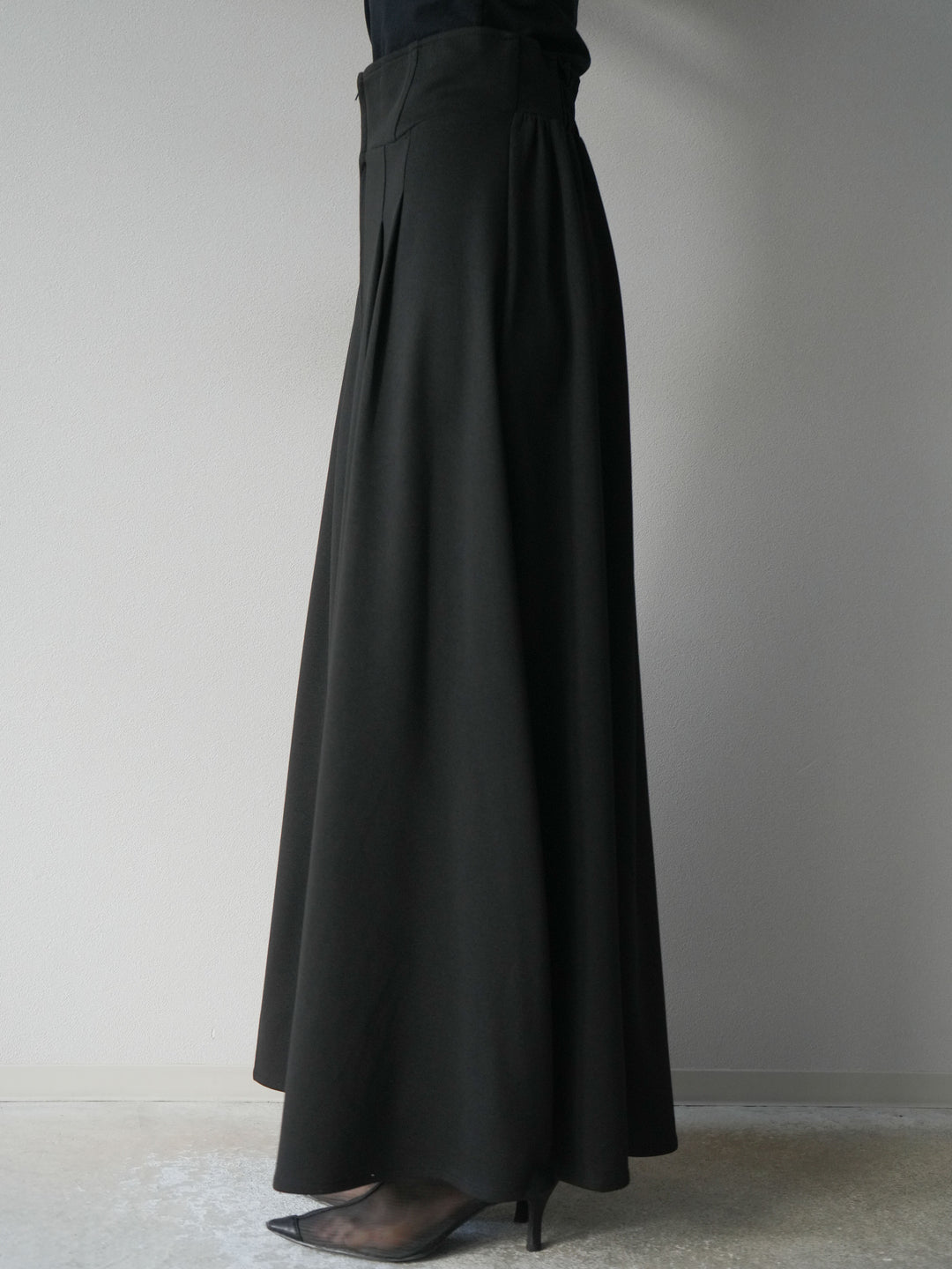 [予約]ポンチフロントZIPフレアロングスカート/ブラック