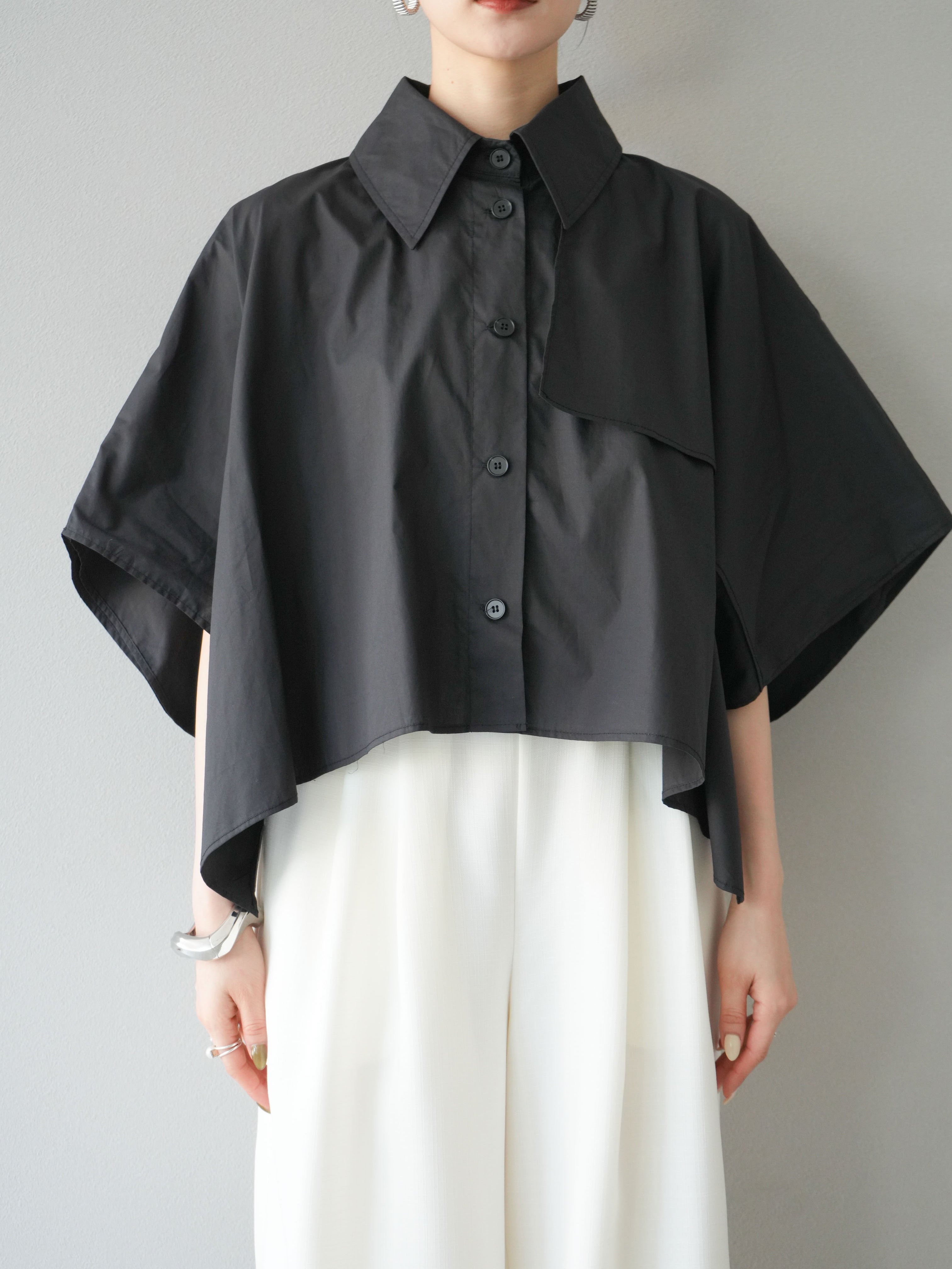 Tシャツ入りフレーム　meme ポンチョガール 予約]ポンチョショートシャツ/ブラック – Lumier