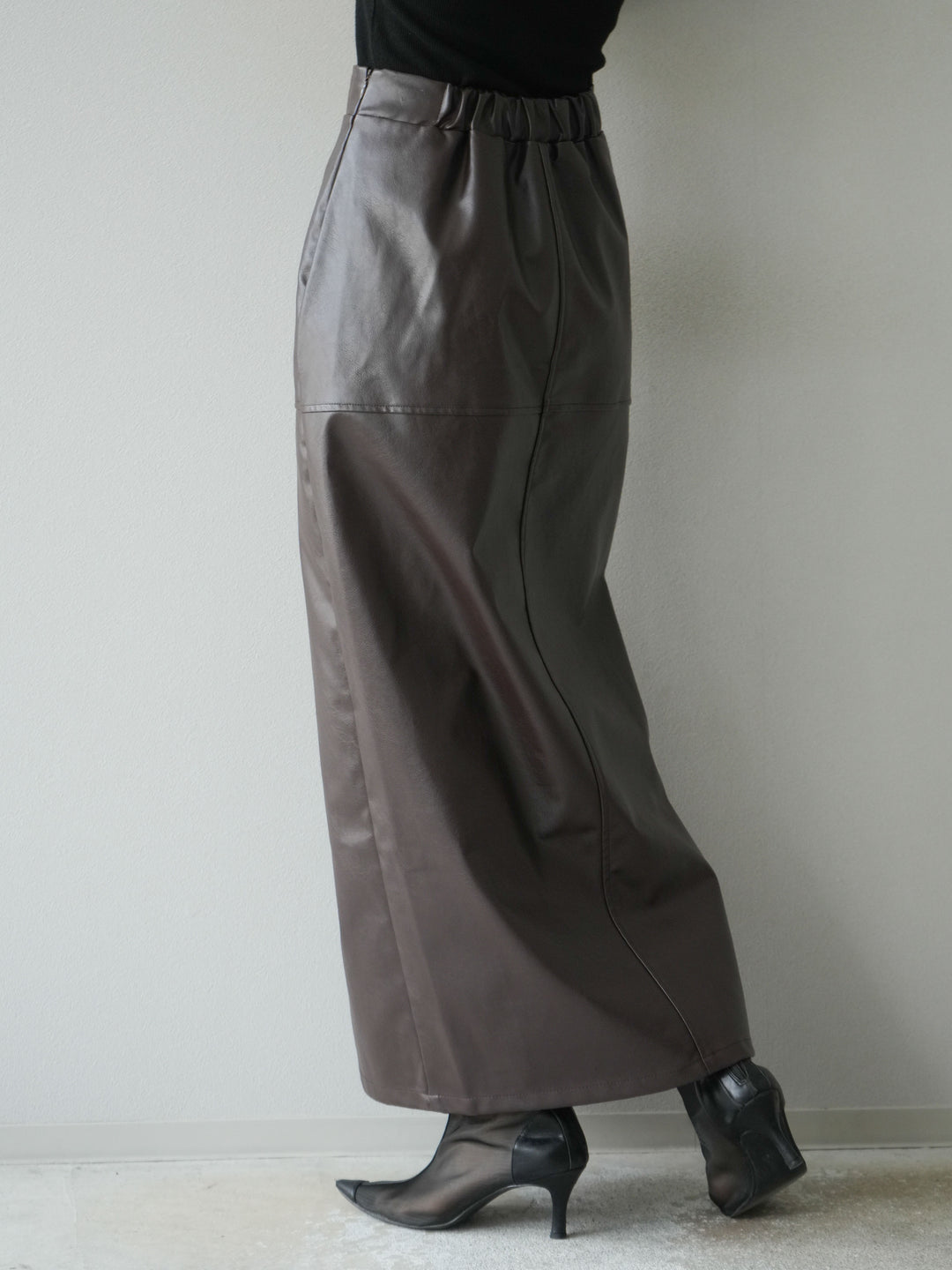 [予約]フェイクレザーフロントスリットスカート/ブラウン