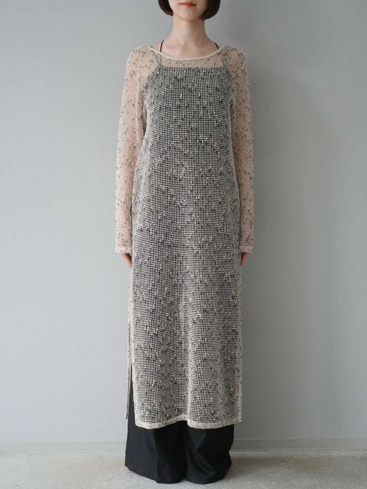 [預購] 鏤空網眼露背洋裝/象牙白