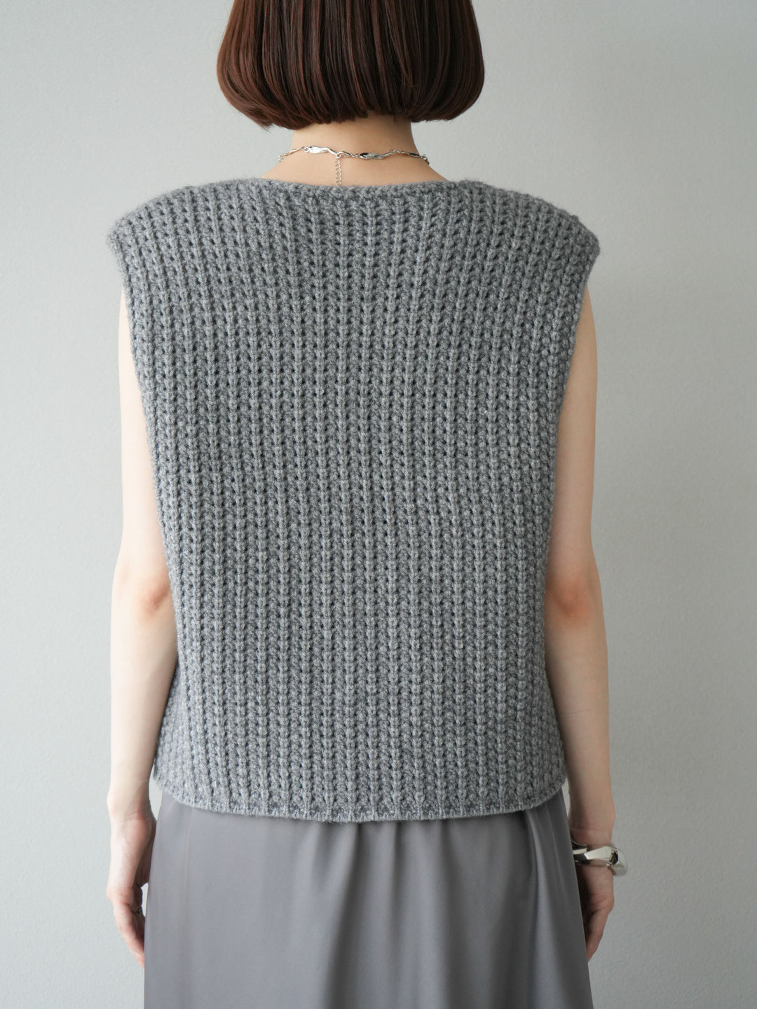 [予約]ランダムボタンニットベスト/チャコール