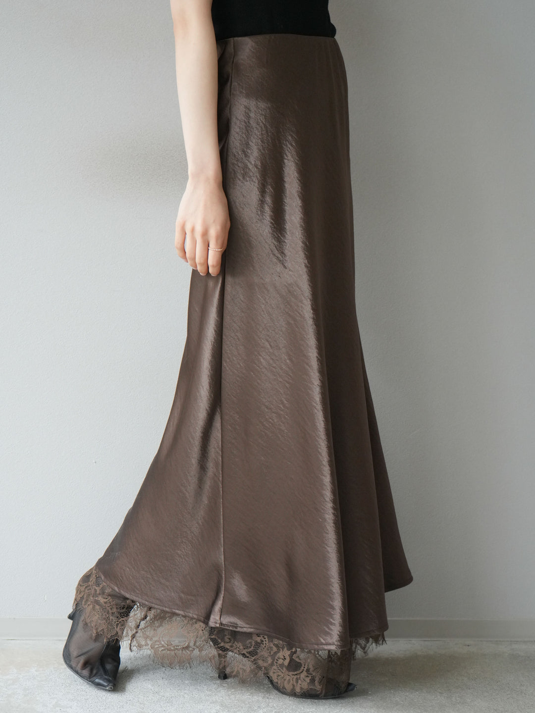 [予約]裾レースサテンナロースカート/ブラウン