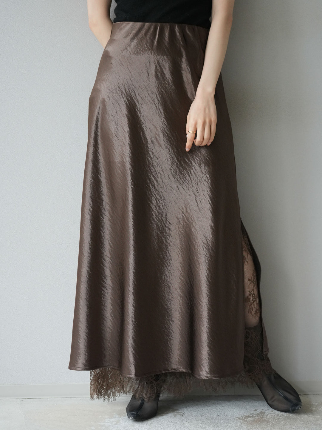 [予約]裾レースサテンナロースカート/ブラウン