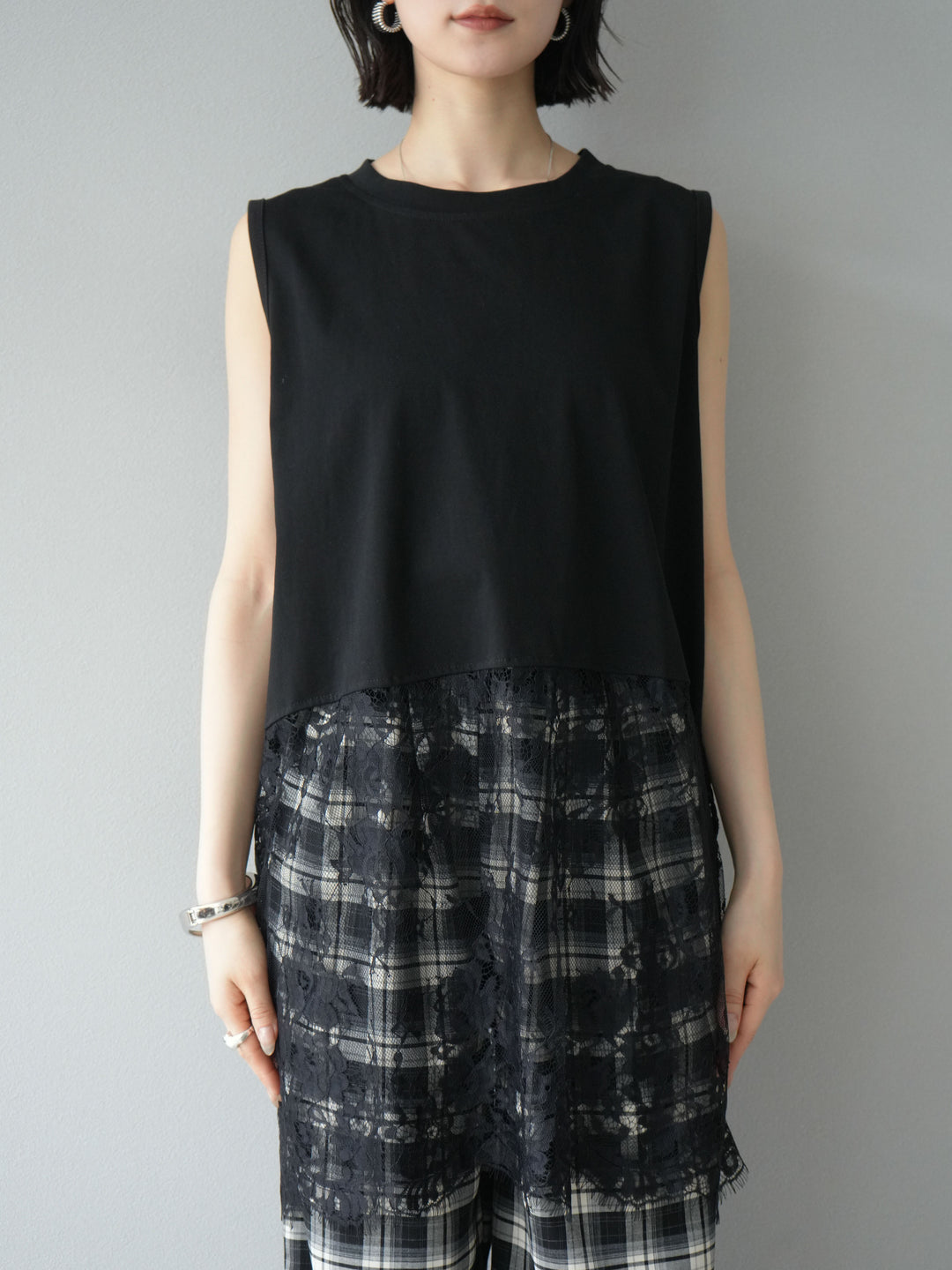 [予約]レース切替ノースリトップス/ブラック