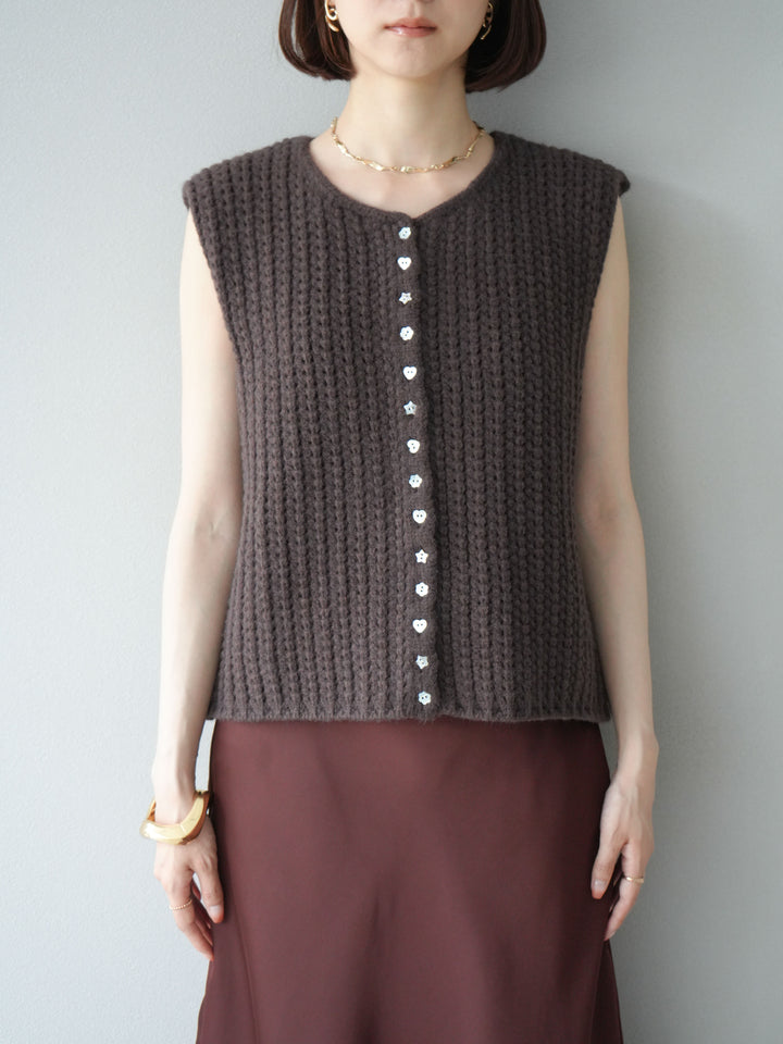 [予約]ランダムボタンニットベスト/ブラウン