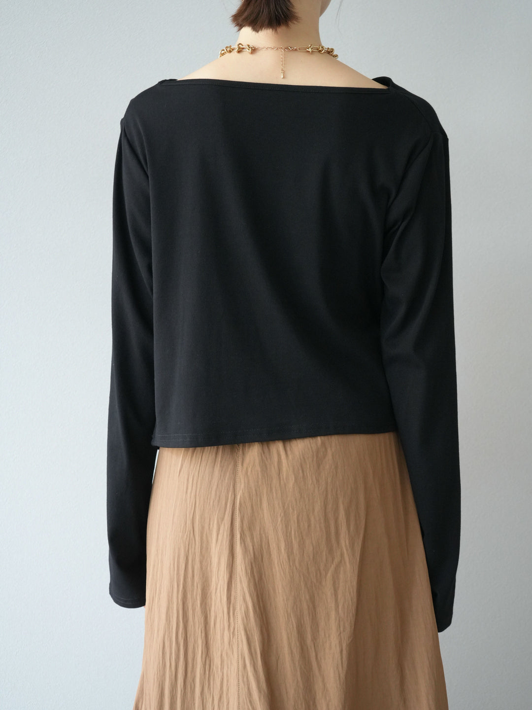 [予約]ドレープデザインカットソー/ブラック