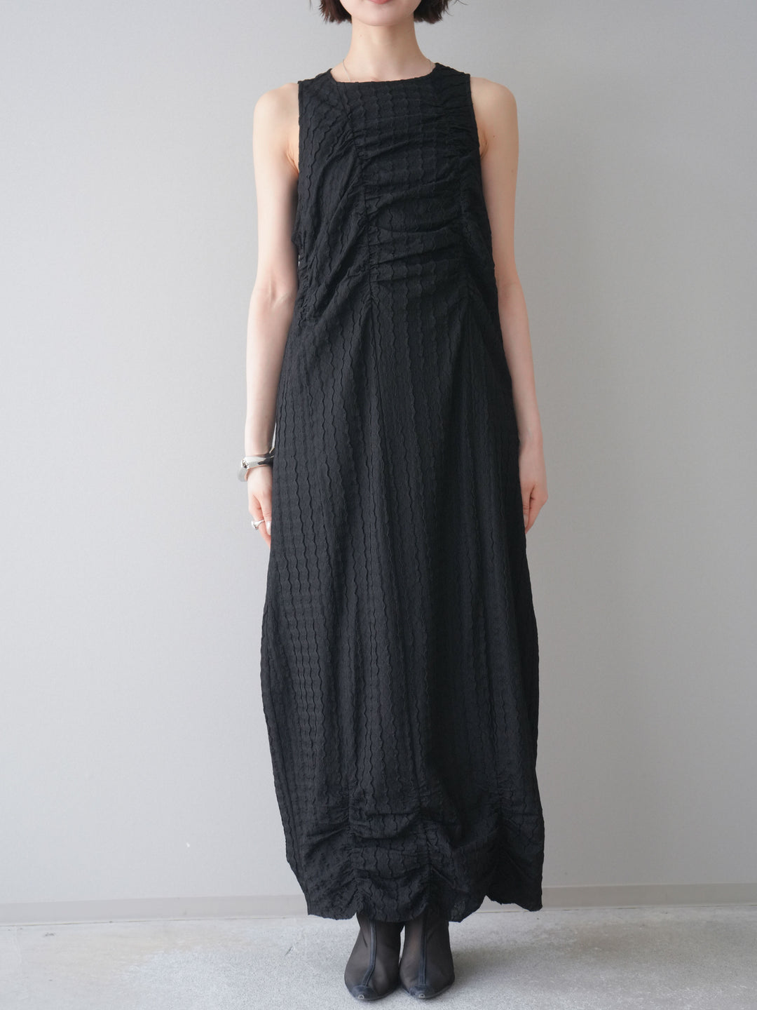 [予約]シャーリングジャガードノースリーブワンピース/black