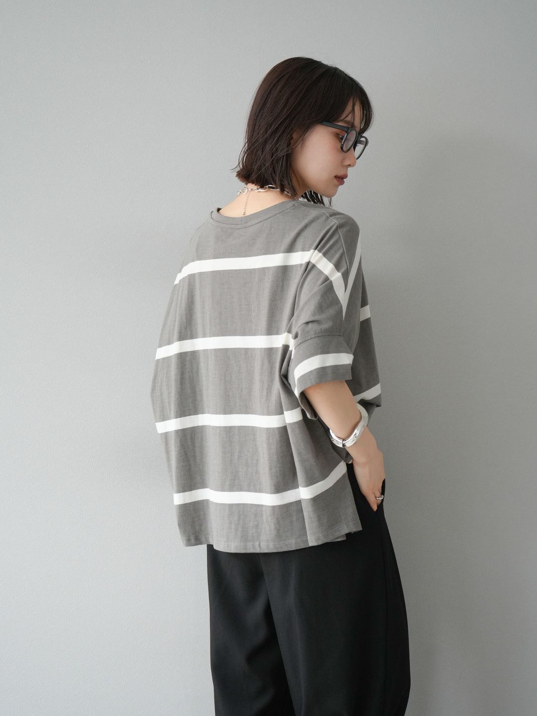 [予約]ボーダードルマンBIG Tシャツ/セピアグレー×オフ
