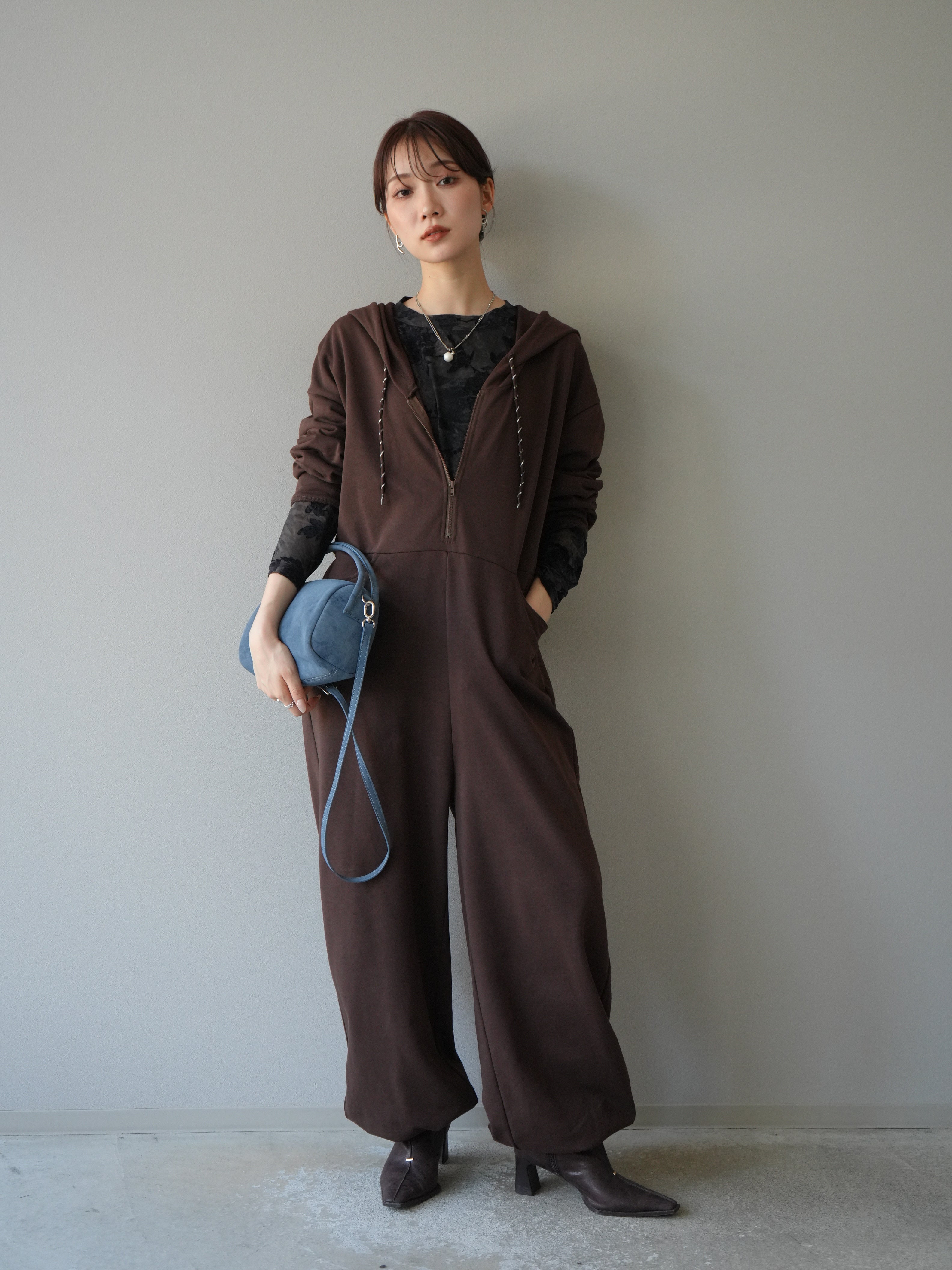 予約]ミニ裏毛フーディージャンプスーツ/ブラウン – Lumier